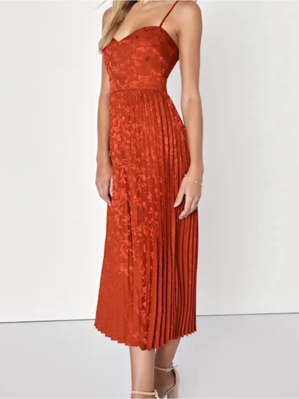 Regal Romance Rust Floral
Jacquard Pleated Satin Midi Dress